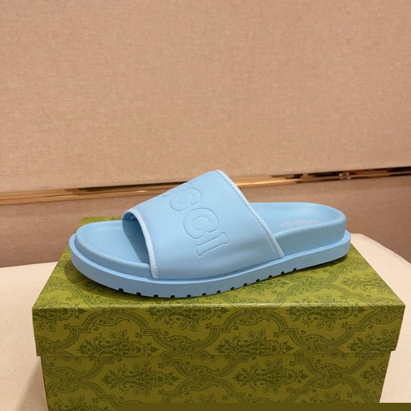 G*u*i slippers